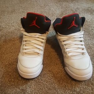 Retro Jordan Cement 5